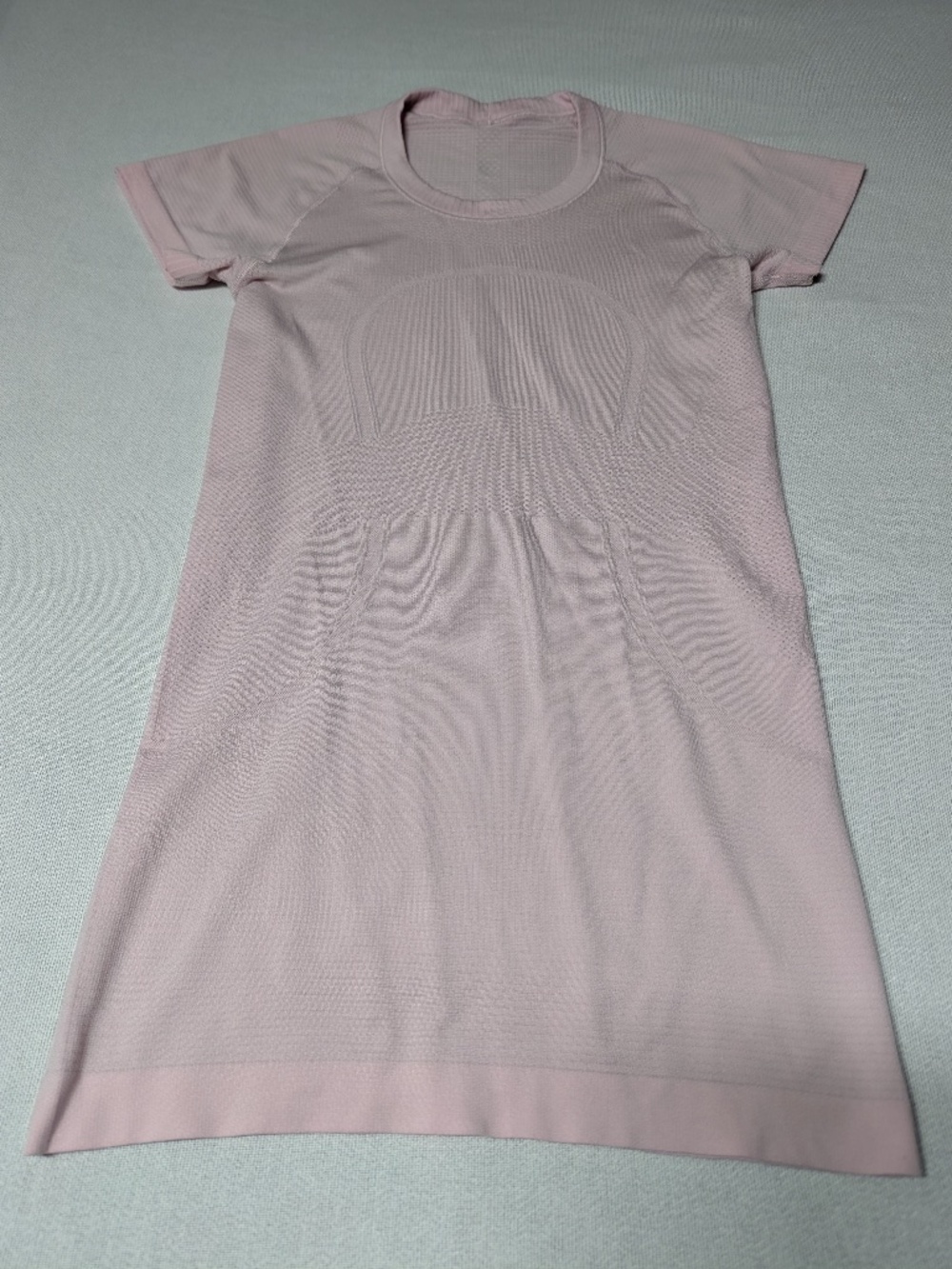 Lululemon Swiftly Tech Short-Sleeve Shirt (Hip Length) - Size 4